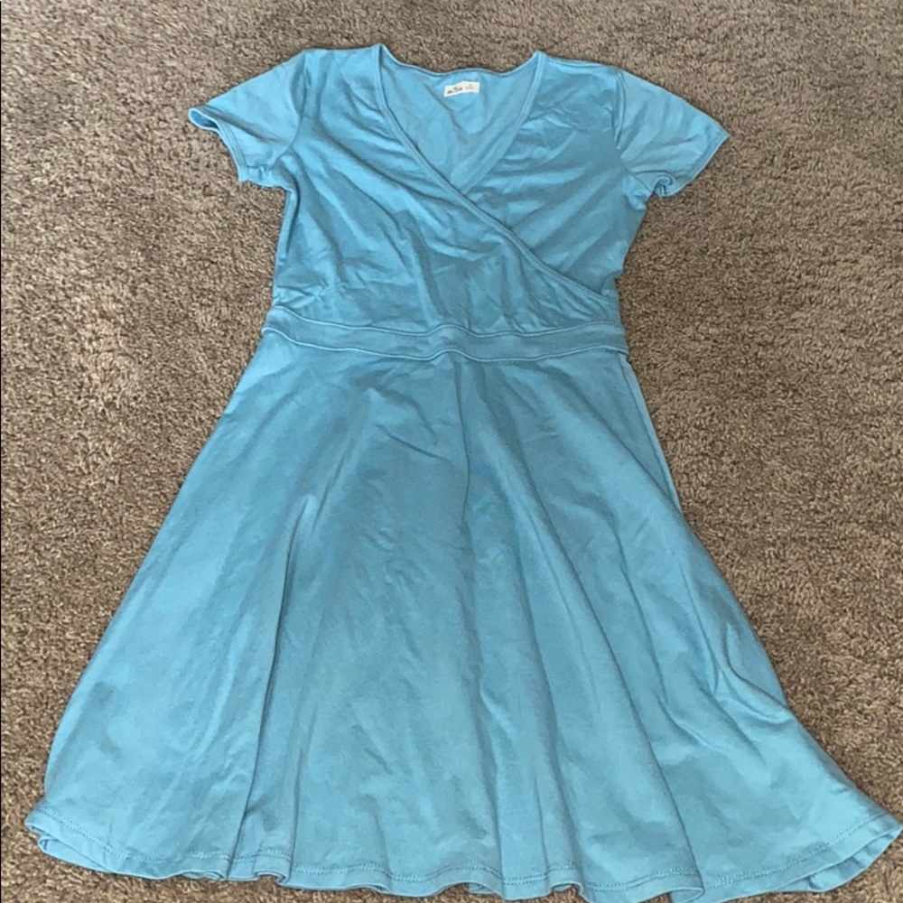 blue dress